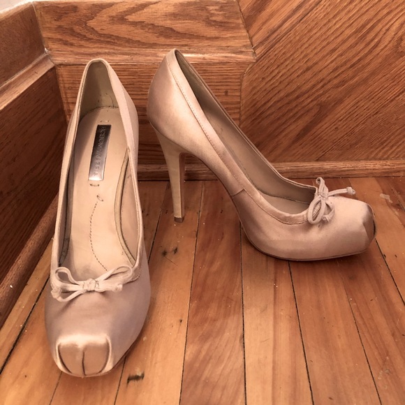 BCBG pink satin heels - Picture 1 of 4